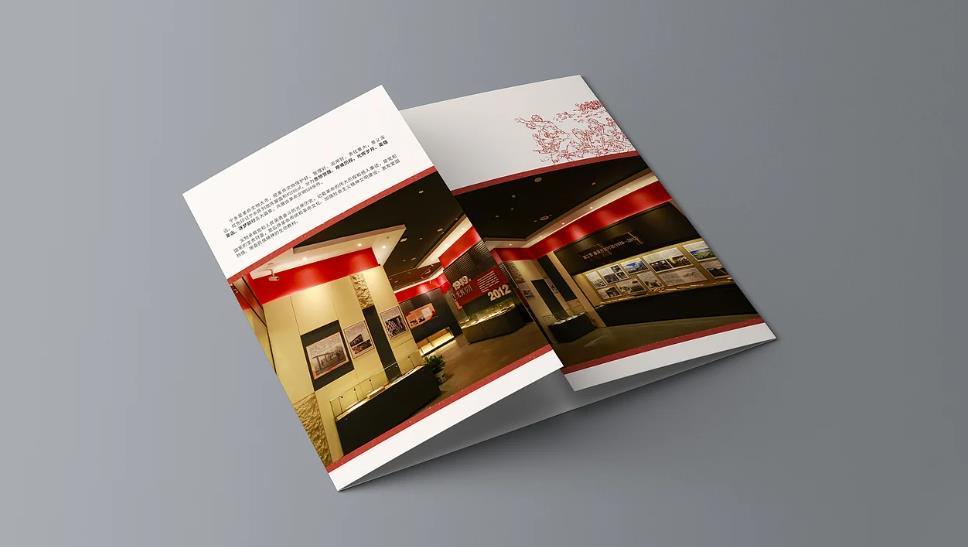 彩頁印刷后期加工服務，覆膜、燙金等工藝任選